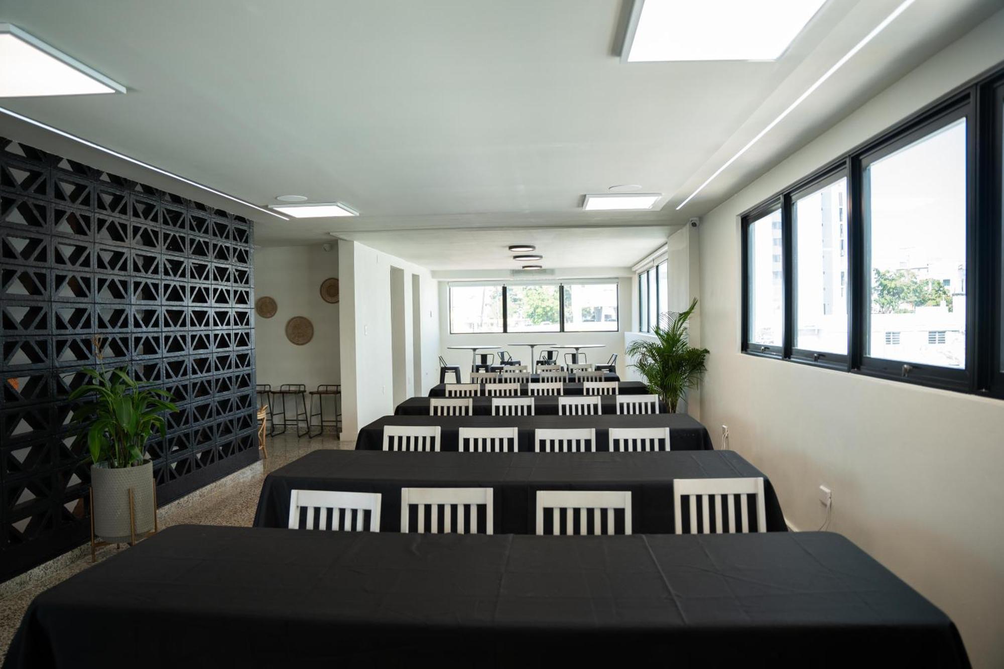 The Looking Glass Hotel San Juan Exterior photo